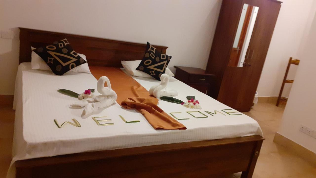 Nirukthie Beach Resort & Restaurant كالبيتيا المظهر الخارجي الصورة