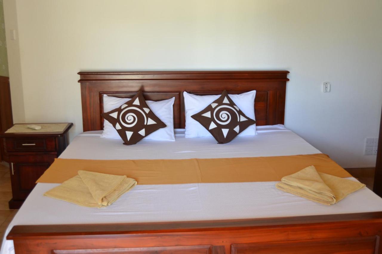 Nirukthie Beach Resort & Restaurant كالبيتيا المظهر الخارجي الصورة