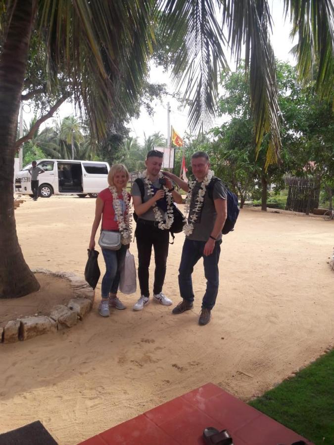 Nirukthie Beach Resort & Restaurant كالبيتيا المظهر الخارجي الصورة